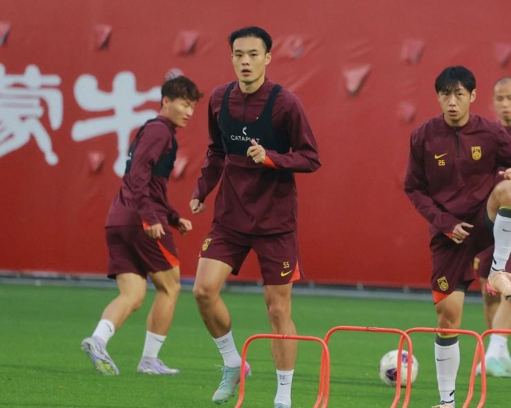 劉若釩：因傷遺憾無法并肩作戰(zhàn)，兄弟們加油！