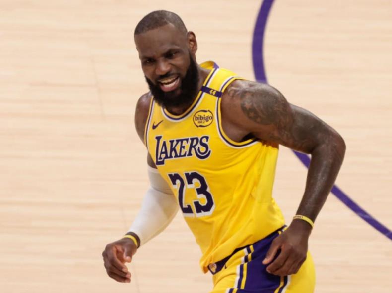 詹姆斯怒斥現(xiàn)代訓(xùn)練師：他們的動(dòng)機(jī)不純，比孩子更渴望出名