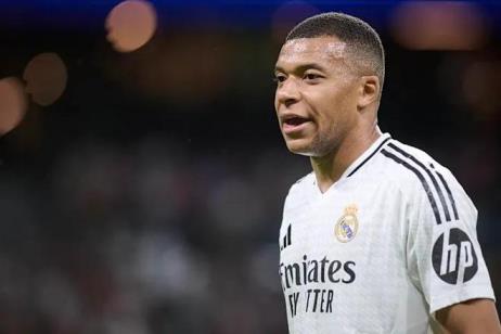 世俱杯前瞻：皇馬傷兵滿營迎戰(zhàn)帕丘卡，阿隆索重用21歲新星