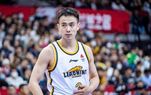 北控關(guān)注國(guó)手級(jí)后衛(wèi)，三人成備選，張慶鵬或帶舊部