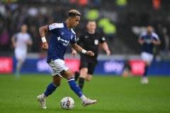 鏡報：多隊關注伊鎮(zhèn)中場哈欽森，藍軍占25%二轉(zhuǎn)分成