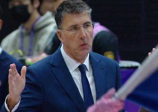 北京雙雄新動(dòng)向！格蘭獲總教練職位未接受，北京7月啟動(dòng)暑期訓(xùn)練