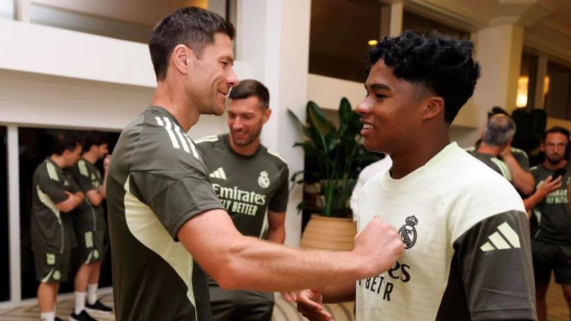 皇馬官方：恩德里克抵達(dá)美國(guó)與球隊(duì)會(huì)合