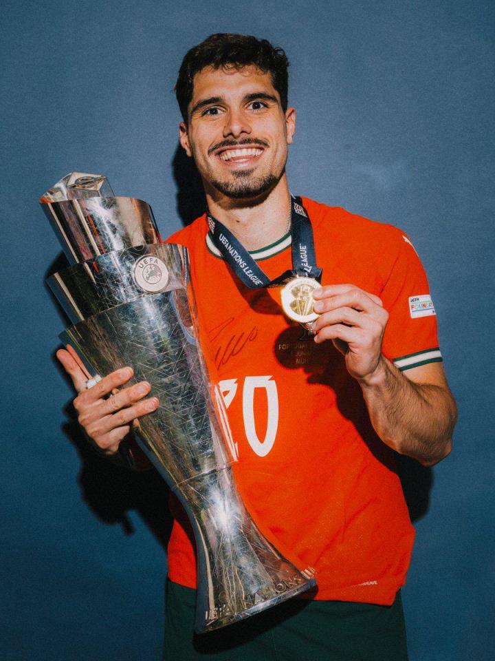 切爾西祝賀內(nèi)托奪冠：恭喜你，內(nèi)托！