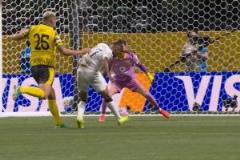 蒙特雷單刀被撲引爭(zhēng)議，球員投訴聚勒后推人主裁未表態(tài)