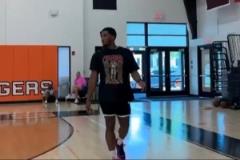 蜘蛛俠休賽期全力訓(xùn)練 米切爾專注投籃提升實力