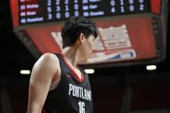 拓蜜狂吹楊瀚森：隊(duì)史前五他已占一席，老詹何在？他+利拉德能否成傳奇？