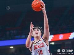 劉澤一續(xù)約浙江獲頂薪 吳前一年頂薪引關(guān)注