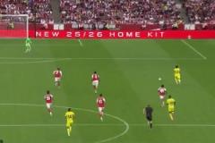 太快了！黃潛斷球一腳直塞撕破槍手防線！丹朱馬單刀長驅(qū)直入破門