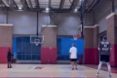 要進(jìn)化成空間型內(nèi)線了嗎？哈騰練習(xí)底角三分！