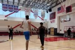 看擦邊不影響我拔劍的速度！霍姆格倫訓(xùn)練持球三分，嘎嘎亂進(jìn)！