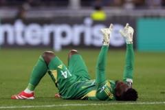 記者：奧納納或?qū)⒃谵D(zhuǎn)會窗口關(guān)閉前留在曼聯(lián)