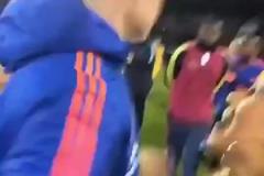 J羅手往哪里放？哥倫比亞女球迷見到J羅反應(yīng)