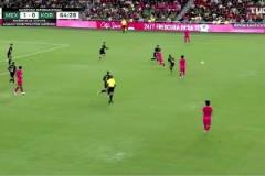 不停球直接爆桿！孫興慜禁區(qū)內(nèi)不等停球直接凌空爆射破門