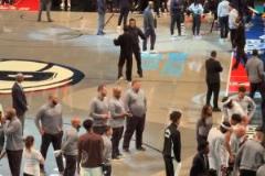 歐文賽季報銷一瘸一拐，托馬斯小火車般的蹣跚前行