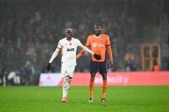 記者：歐洲多隊(duì)關(guān)注伊斯坦布爾后衛(wèi)奧博庫(kù)，英格蘭球隊(duì)亦在列