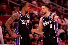 雙星低迷！拉文&德羅贊合計(jì)40投15中，三分9中1僅得34分