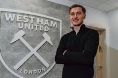 西漢姆聯(lián)官方宣布21歲中場波茨續(xù)約至2029年