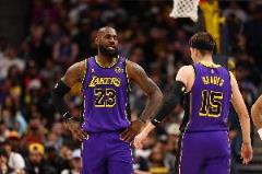 里夫斯：化學反應無問題，我們?yōu)槊總€人健康歸來感到高興