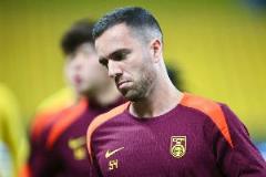 媒體人：關(guān)鍵戰(zhàn)國內(nèi)球員發(fā)揮70%已屬出色，歸化球員心理狀態(tài)穩(wěn)定