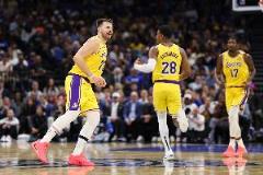 湖人三連敗戰(zhàn)績與灰熊持平仍排第四 距掘金1.5場