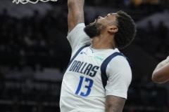 馬紹爾上半場15中13砍28分 帶殘陣力戰(zhàn)尼克斯