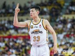 王嵐嵚三分神準砍12分12板3助攻1搶斷