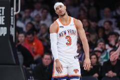 唐斯：哈特在三雙方面比我強(qiáng)太多，數(shù)據(jù)無法體現(xiàn)真實(shí)影響力