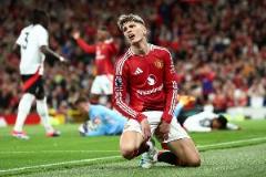 曼聯(lián)舊將批評(píng)加納喬：別再當(dāng)C羅迷弟，你永遠(yuǎn)成不了他，過好自己吧