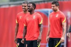 記者：為何還要?dú)w化外國(guó)球員？不如多給U22球員大賽機(jī)會(huì)