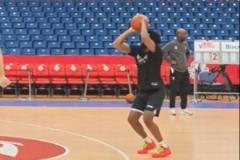 今晚首秀在即！梅肯賽前投籃訓(xùn)練展現(xiàn)驚人弧頂三分能力