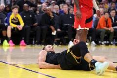 庫里因骨盆挫傷將缺席今日客場對陣熱火的比賽