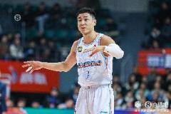 高效表現(xiàn)！高詩巖14中10貢獻27分5板5助正負值+33全場領(lǐng)先