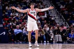 克林根半場高效表現(xiàn)：7投4中砍13分9板加7前場籃板