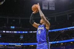 布萊克盛贊加里-哈里斯：防守積極投籃穩(wěn)定，老將領(lǐng)袖表現(xiàn)亮眼