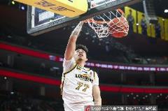 常規(guī)賽第44輪最佳陣容：張鎮(zhèn)麟、薩林杰、詹姆斯、黎伊揚(yáng)、林庭謙