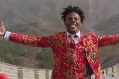 甲亢哥在長(zhǎng)城模仿偶像C羅Siu…