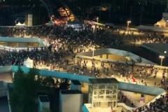 國足結(jié)束超7萬人散場，畫面十分震撼！