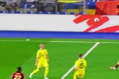 傳的巧妙射的精彩！德布勞內(nèi)助攻盧卡庫的側(cè)身凌空斬