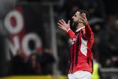 米蘭確認(rèn)500萬(wàn)歐買(mǎi)斷沃克，稅后年薪450萬(wàn)歐跟隊(duì)簽約兩年