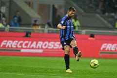 米媒：德弗里表現(xiàn)穩(wěn)定，阿切爾比出勤率差，國米或提前一年解約后者