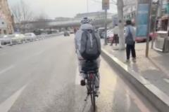 亞泰球迷騎行活動(dòng)抵達(dá)大連市區(qū)