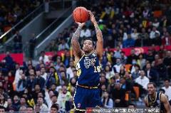 廣東外援伯克半場高效輸出14分3板1助引關(guān)注