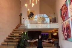 C羅位于英國(guó)的舊居，很不可思議！簡(jiǎn)直就是所有男人的夢(mèng)想