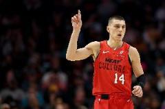 歪嘴戰(zhàn)神希羅三分神準(zhǔn) 爆砍36分3板4助2斷