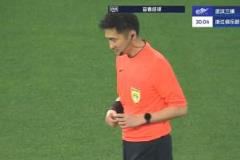 VAR介入超7分鐘，主裁判終認浙江進球有效