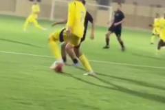 刻進(jìn)DNA里的技術(shù)！迷你羅的踩單車和精準(zhǔn)射門！