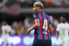 曼聯(lián)或斥資6000萬歐元求購(gòu)阿勞霍 北京時(shí)間10月12日訊，據(jù)英國(guó)媒體《衛(wèi)報(bào)》報(bào)道，曼聯(lián)正積極尋求引進(jìn)皇家社會(huì)球員阿勞霍，而巴薩方面愿意接受6000萬歐元的報(bào)價(jià)。這則消息引發(fā)了球迷和業(yè)內(nèi)人士的廣泛關(guān)注