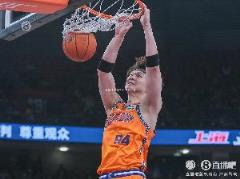 薛思佳透露王哲林今晚將對陣新疆隊復(fù)出