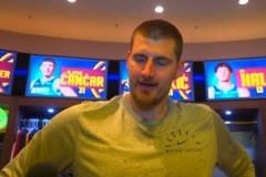 約基奇幽默回應后場三分：投進后記者就能編大新聞了